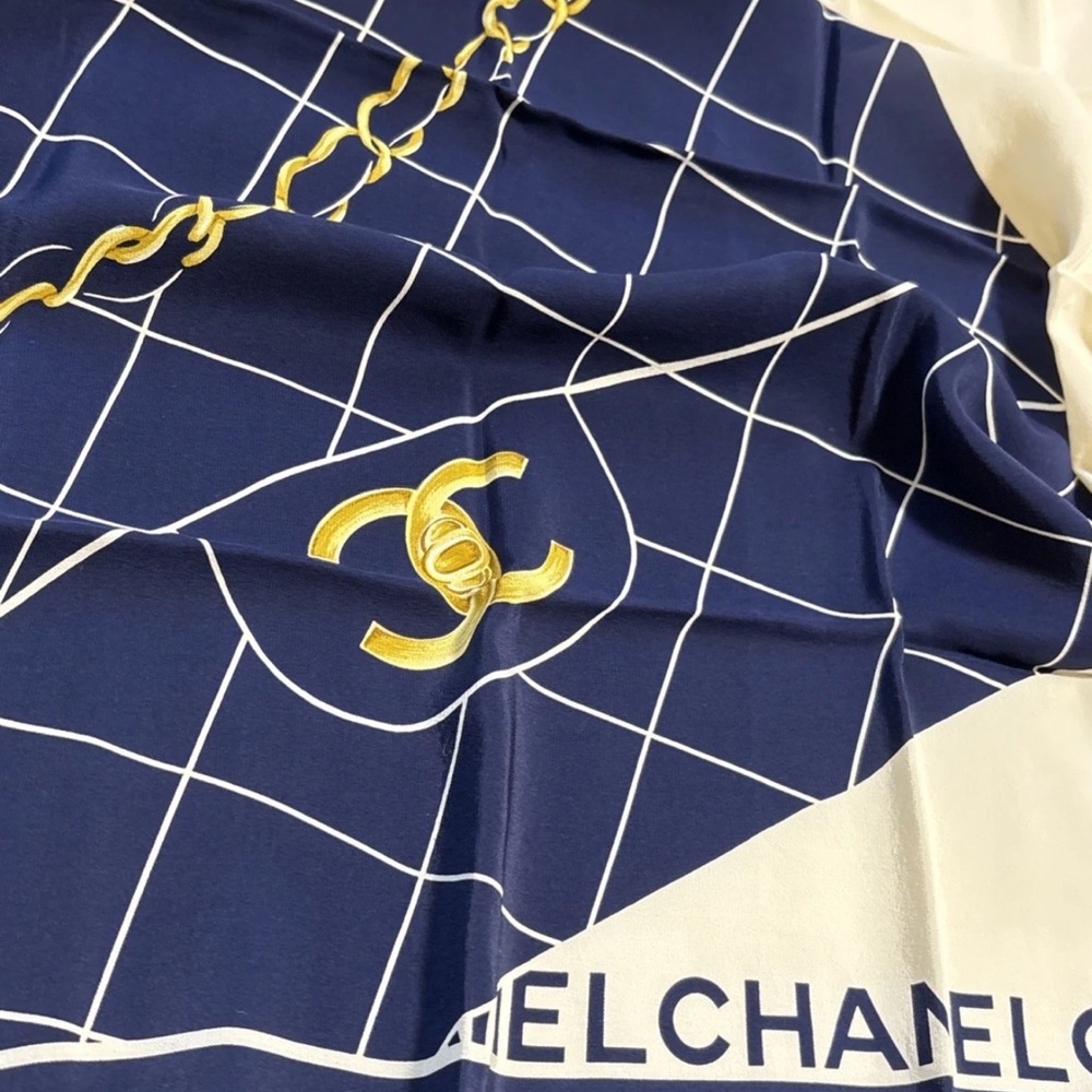 CHANEL Silk Scarf Gold Chain Matelasse Bag Logo Classic Elegant Italy - Picture 4 of 14